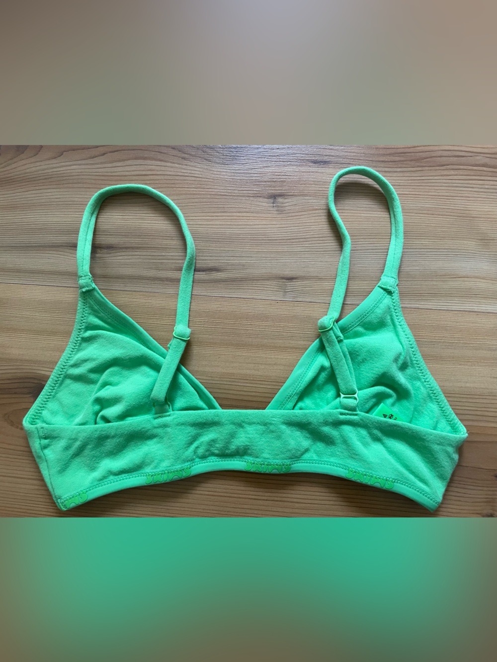 SKIMS Neon Green Triangle Bralette - Picture 3 of 4
